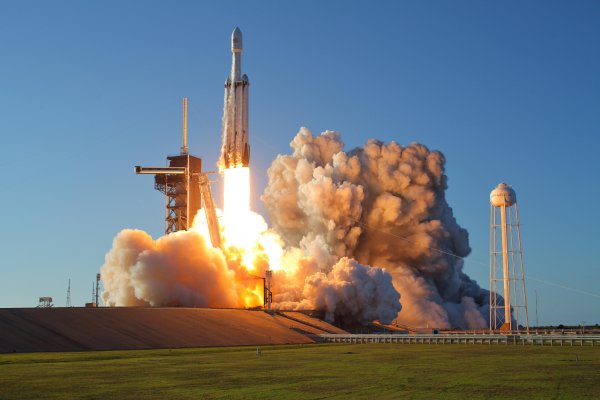 Usa-raketa-start-spacex-cape-canaveral-air-force-station-fal
