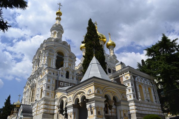 khram-ialta-tserkov
