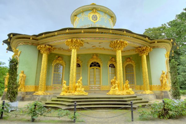 Chinese tea pavillon (239140572)