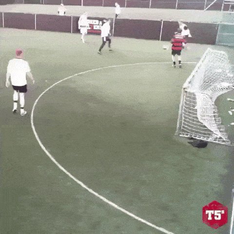 Везучий вратарь