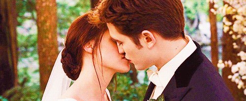 Kristen-Stewart-Robert-Pattinson-2012