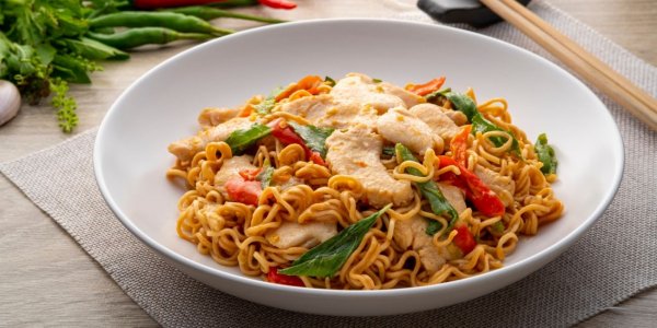 Курица с лапшой быстрого приготовления