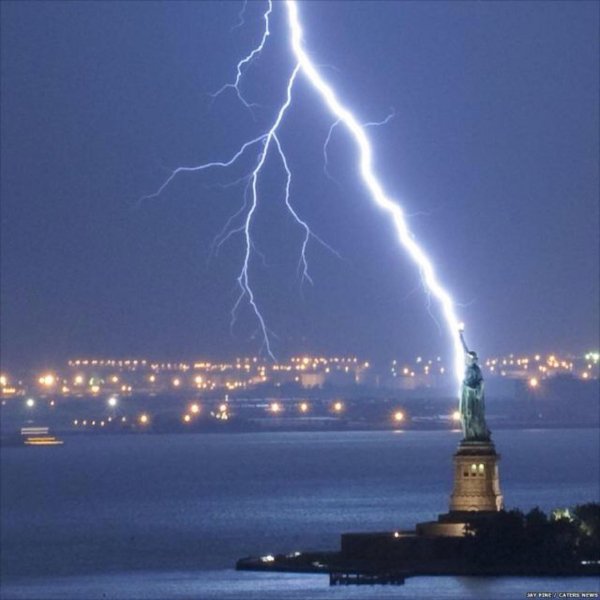 Молнии обои ПК