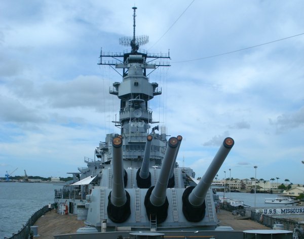 IMG viter59 BB-63 USS Missouri