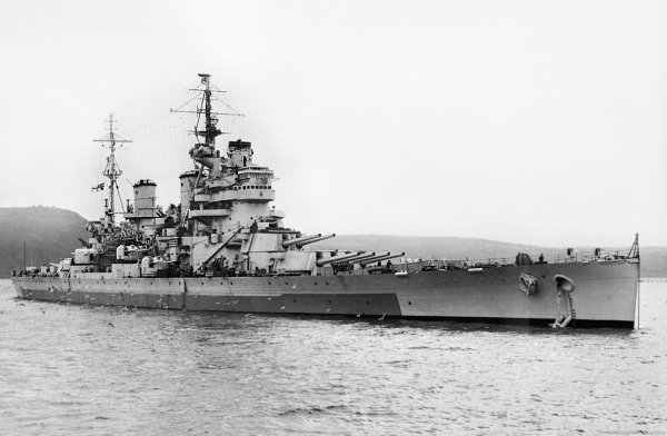 IMG viter59 HMS Anson 1945
