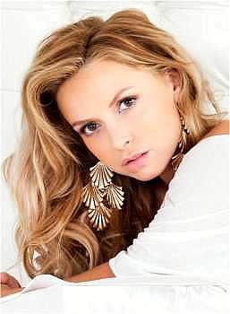 Лера Туманова