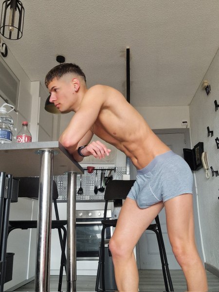 Frisky Boy - @iamfriskyboy