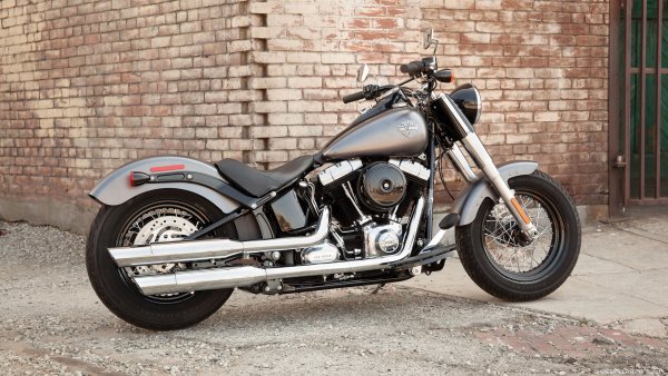 Harley-Davidson-Softail-Slim-2014-2560x1440-001