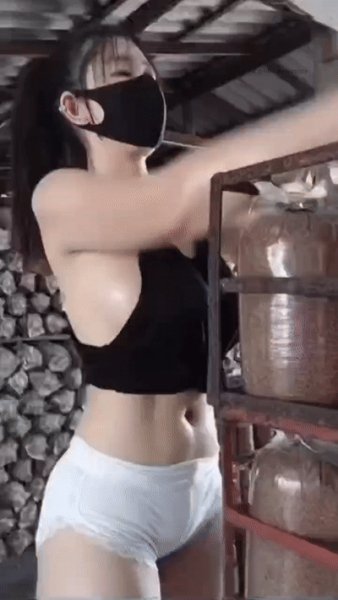 Эротика-Азиатка-ero-COVID-19-ero-gif-7802465