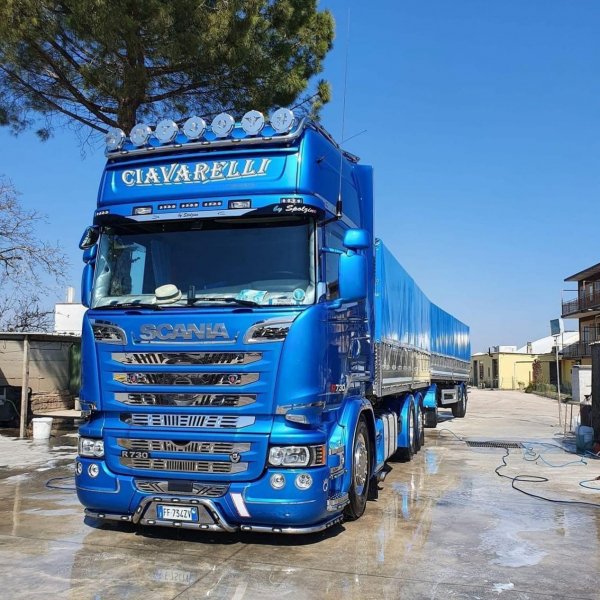 SCANIA R730 V8