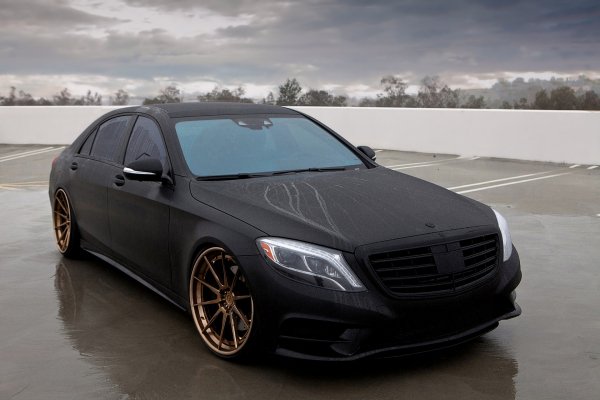 mercedes-benz-s550-matte-black