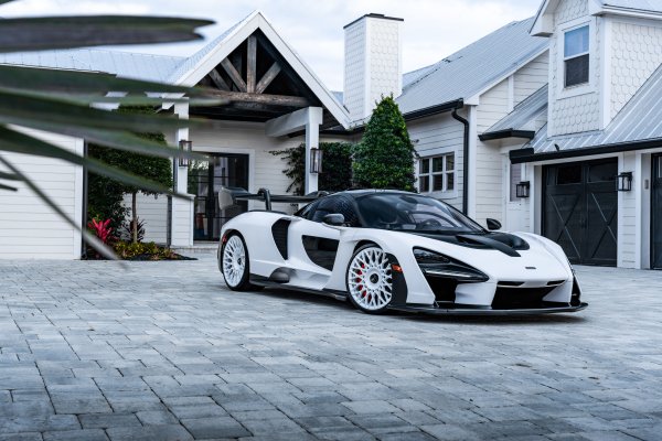Mclaren-mclaren-senna-era-forged-forged-white-british-car-tu