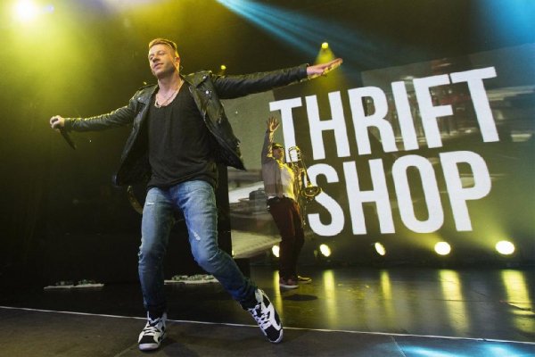 6 Mocklemore-Thrift Shop (Mikael Wills B