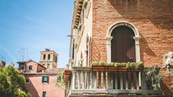architecture-in-venice-italy-3840x2160 95565-mm-90