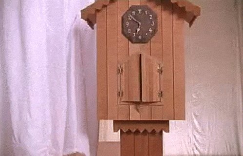 Котэ сожрал кукушку