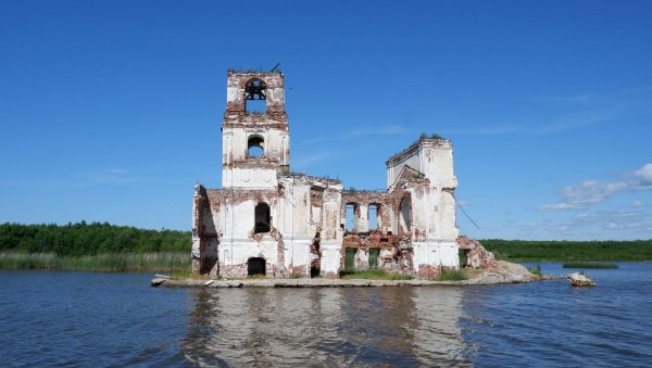 Церковь Рождества Христова в Крохино (2) (Copy)