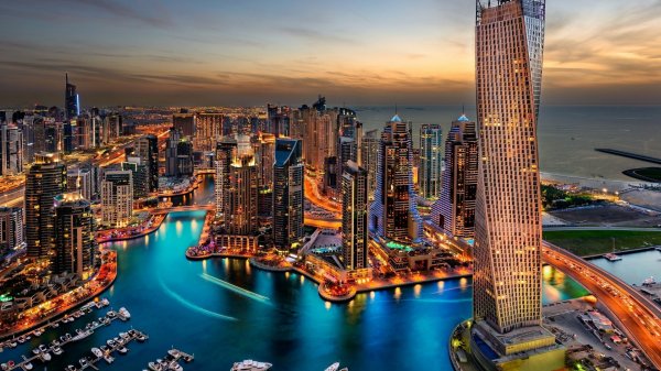 dubai skyscrapers water