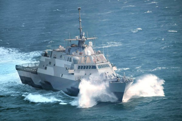 IMG viter59 USS Freedom