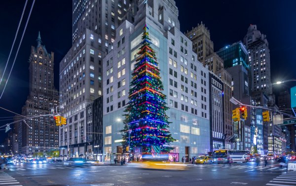 louis-vuitton-new-york-city-niu-iork-zdanie-iolka-ulitsa
