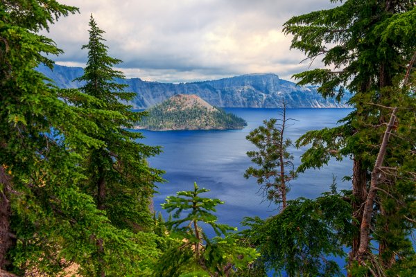 Ssha-crater-lake-national-park-oregon-krater-ozero-ostrovok
