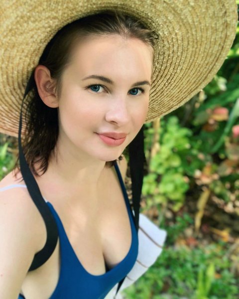 Анна Цуканова-Котт (1)