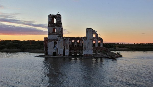 Церковь Рождества Христова в Крохино (3) (Copy)