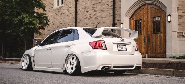 Subaru-impreza-wrx-sti-stance