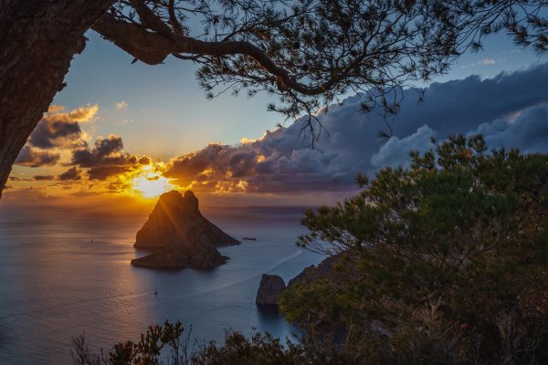 es-vedra-mediterranean-sea-ibiza-spain-es-vedra-sredizemnoe