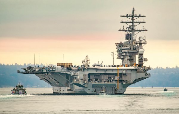 IMG viter59 USS Nimitz