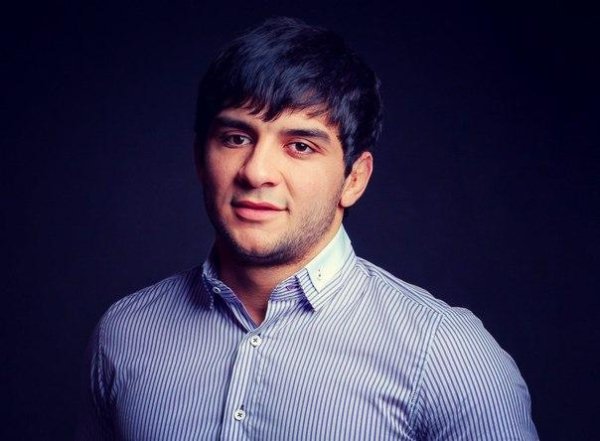 Ислам Итляшев - Раннею весной