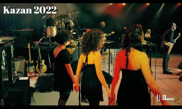 JoeBonamassaTV - Joe Bonamassa Official - "I'll Play The Blues For You" - Live At The Greek Theatre