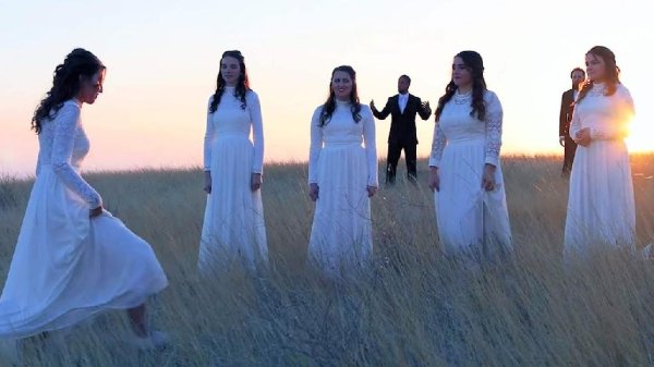 Simon Khorolskiy &amp; Sisters - Столб Огня