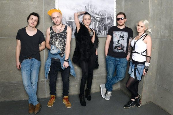 Total - Бьёт по глазам (Sasha First Radio Remix)