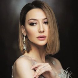 Lola, Ruhsora Emm - Alam