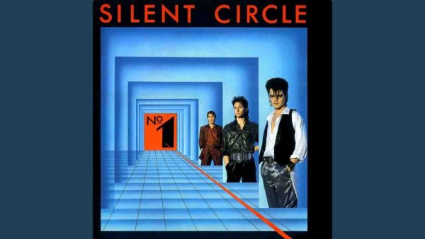 Silent Circle - Hide Away  Man Is Comin!