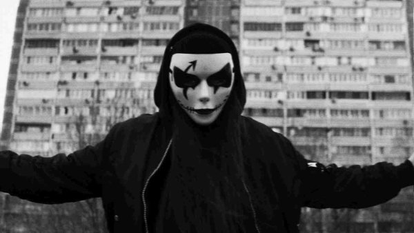 EVVI - EVVI - Escape Myself | Official Music Video