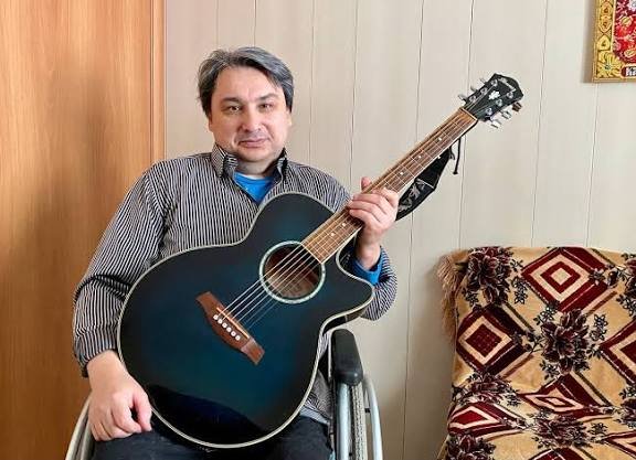 Аркадий Довжик - АН-24