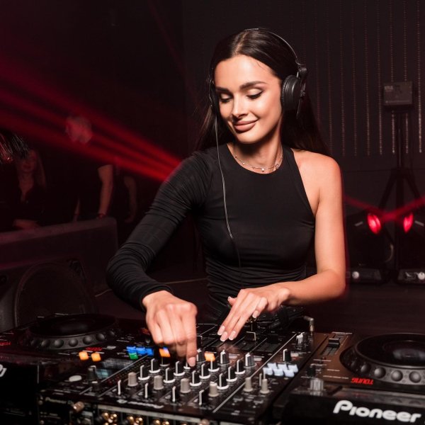 Korolova - Live @ Captive Soul. Warshawa, House &amp;  Techno