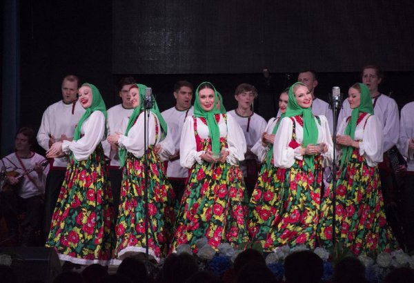 РУССКИЕ НАРОДНЫЕ ПЕСНИ - Русский народный хор им. М.Е.П - И кто его знает