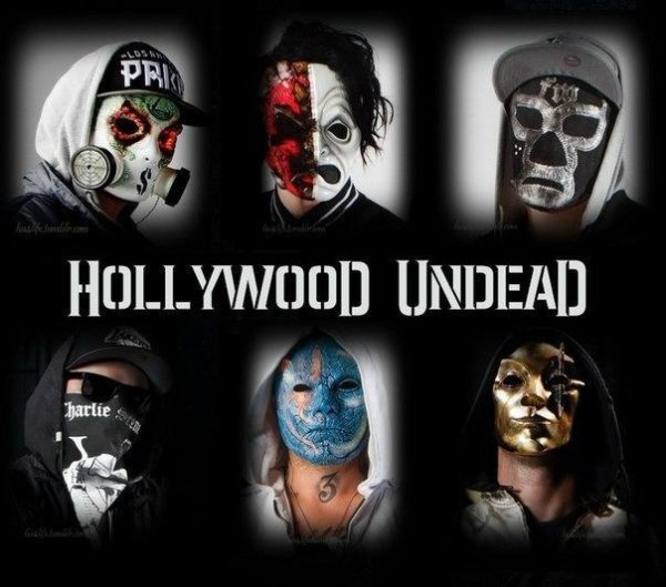 Eminem &amp; Hollywood Undead - Outside