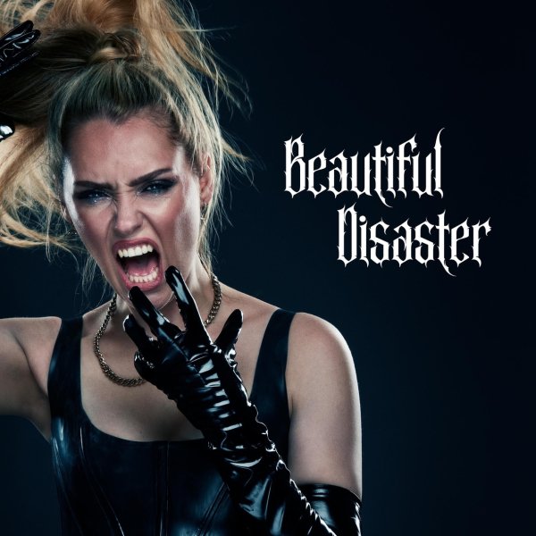 Lily Lіwe - GLITTER &amp; GORE
