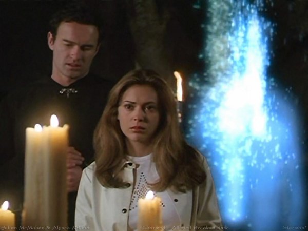 Alyssa-Milano-as-Phoebe-Halliwell-on-Cha