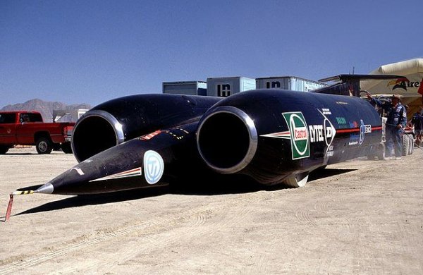 реактивный автомобиль (Thrust SSC)