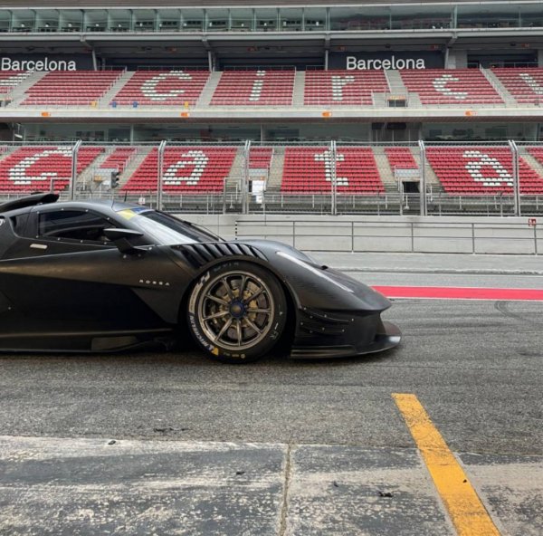 ROSSA LM GT3 and Barcelona