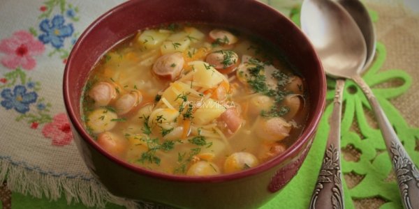 Суп с колбасой и вермишелью