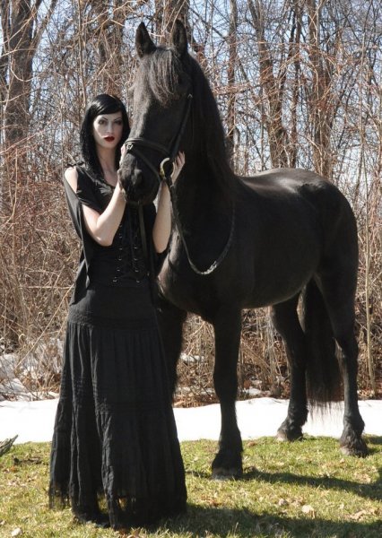 gothic-girl-16