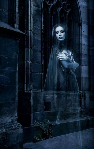 Призрак девушки