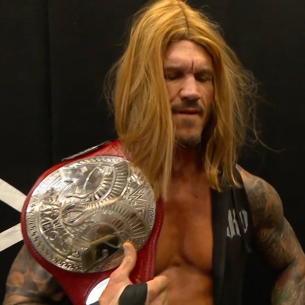 WWE (373)