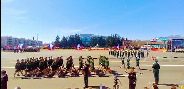 военнослужащие женщины горнизона