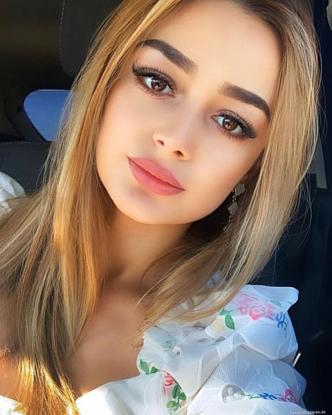 Зульфия Чотчаева - певица из Карачево-Черкесии